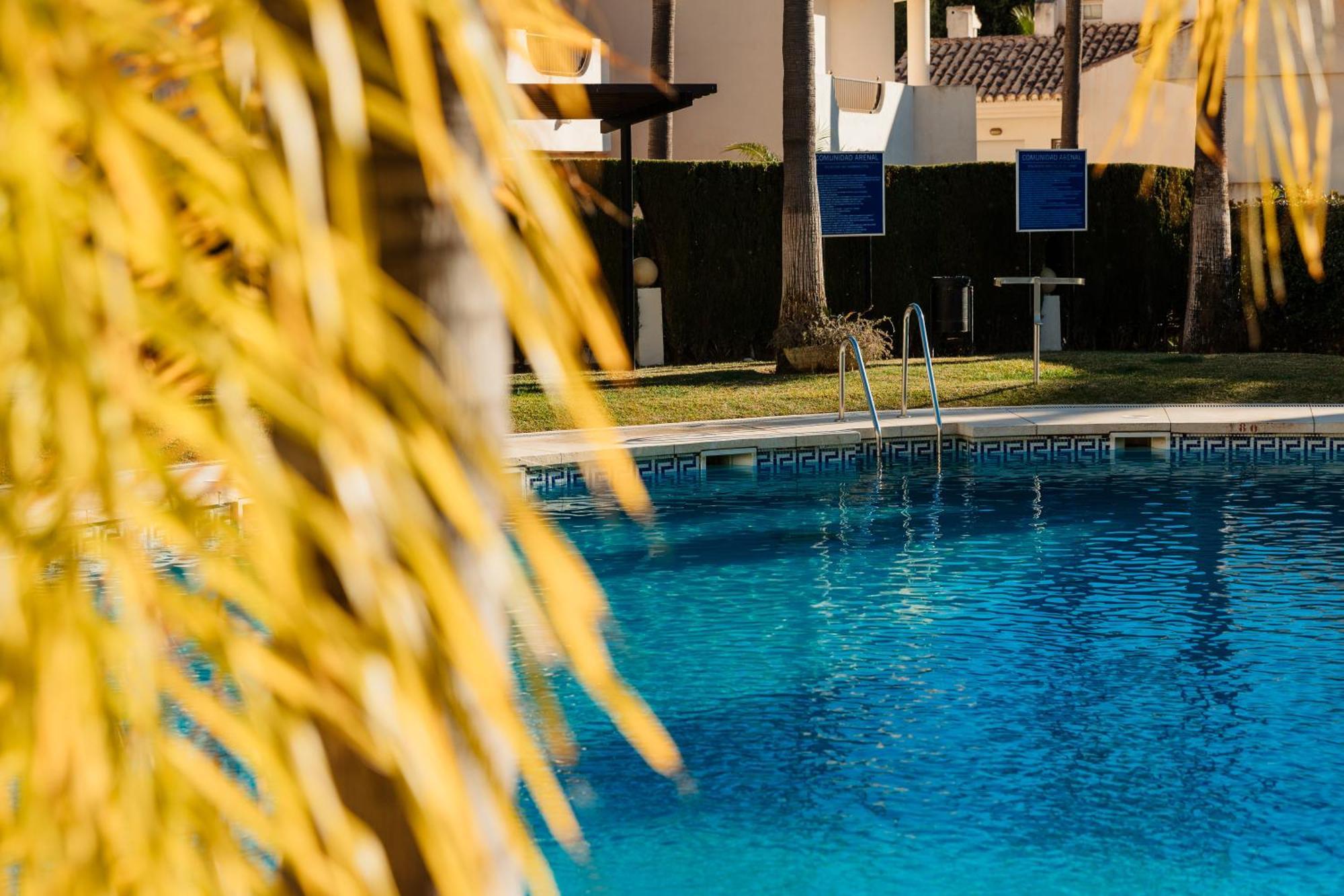 Newly Renovated Townhouse With 5 Bedrooms, Close To The Beach, East Apartment Marbella