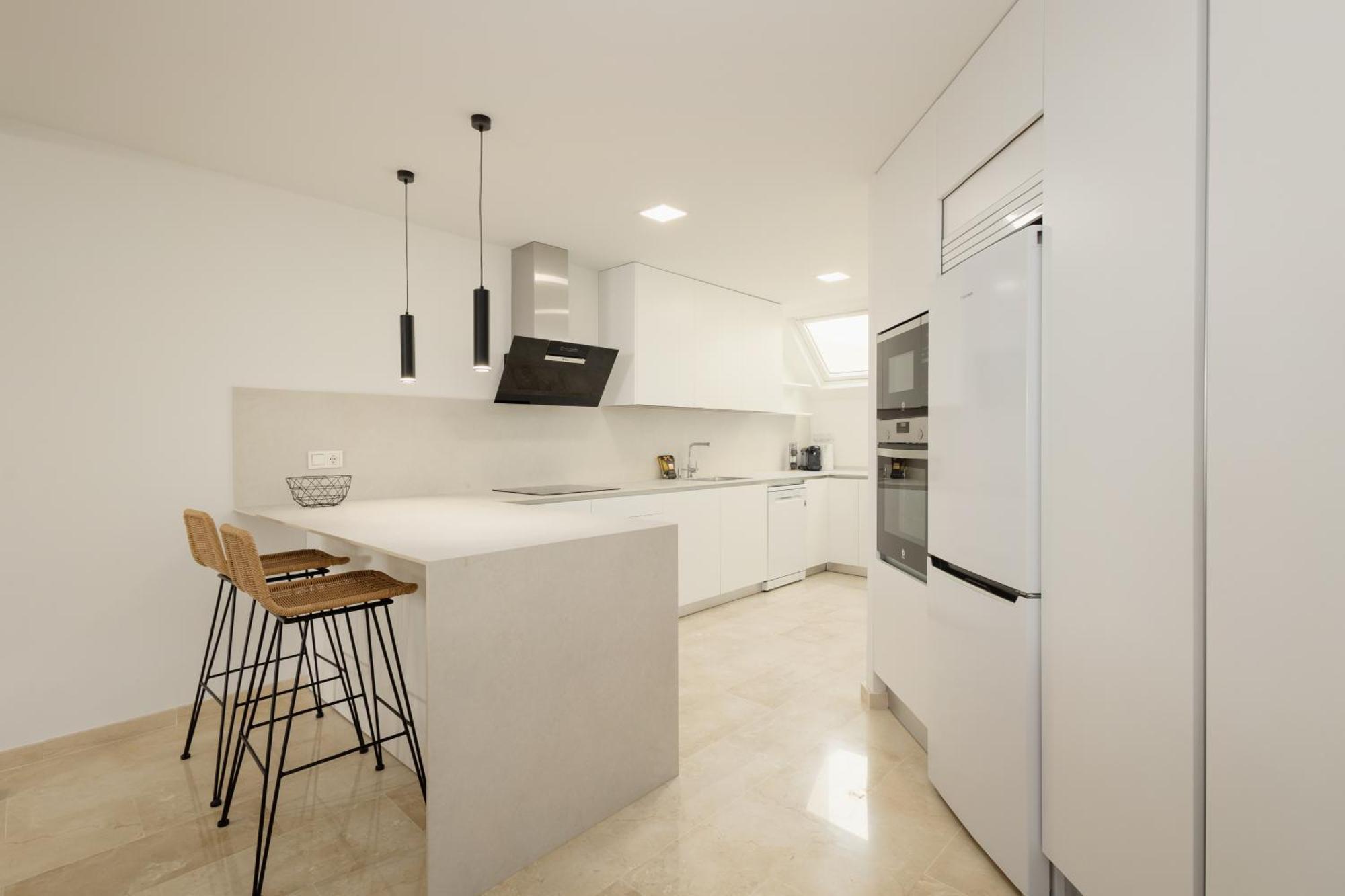 Newly Renovated Townhouse With 5 Bedrooms, Close To The Beach, East * Marbella